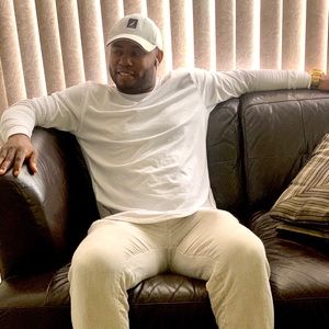 Meet your Posher, Kenol